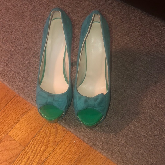 Women’s shoes - Picture 1 of 5